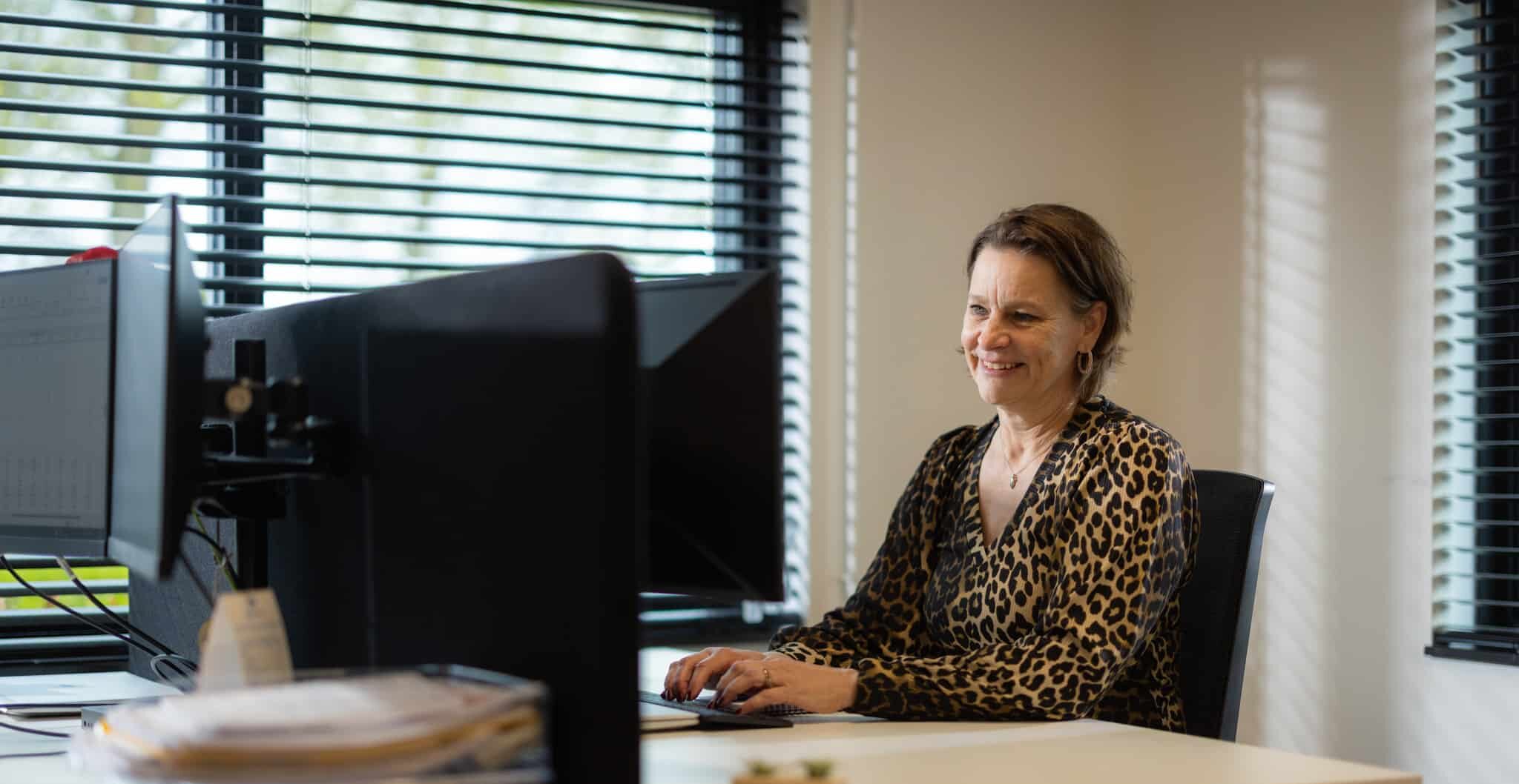 Hanneke van Velzen - Packit