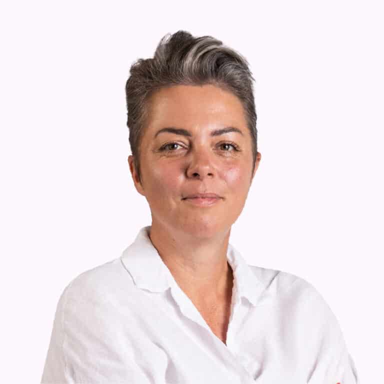 Suzanne, HR